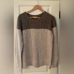Like new- Banana Republic cotton blend sweater